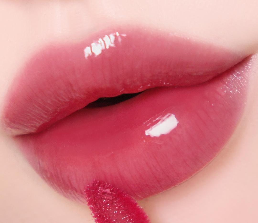 

Выберите 1 из 5 оттенков Benefit Splash Dewy 27 Hibiscus