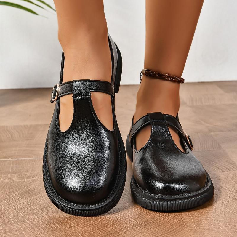 Large Size Autumn and Winter Retro Round Head Belt Buckle Single Shoes New Fashionable Small Leather Shoes Flat Thick Heel Women's Shoes