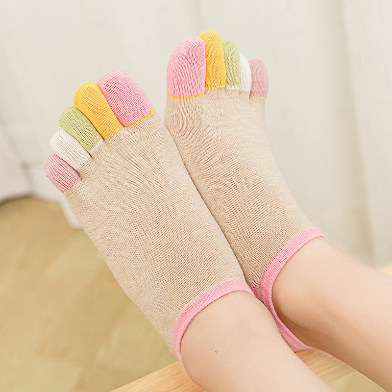 Women's Colorful Low-Cut Cotton Toe Socks - Breathable Invisible Five-Finger Design with Heel for Sweat Absorption
