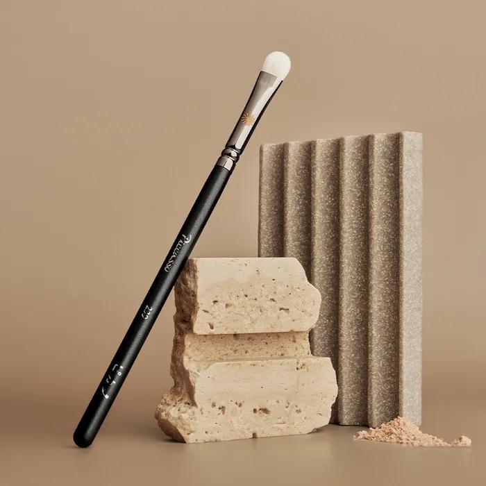 

239 Eyeshadow 239 Eyeshadow