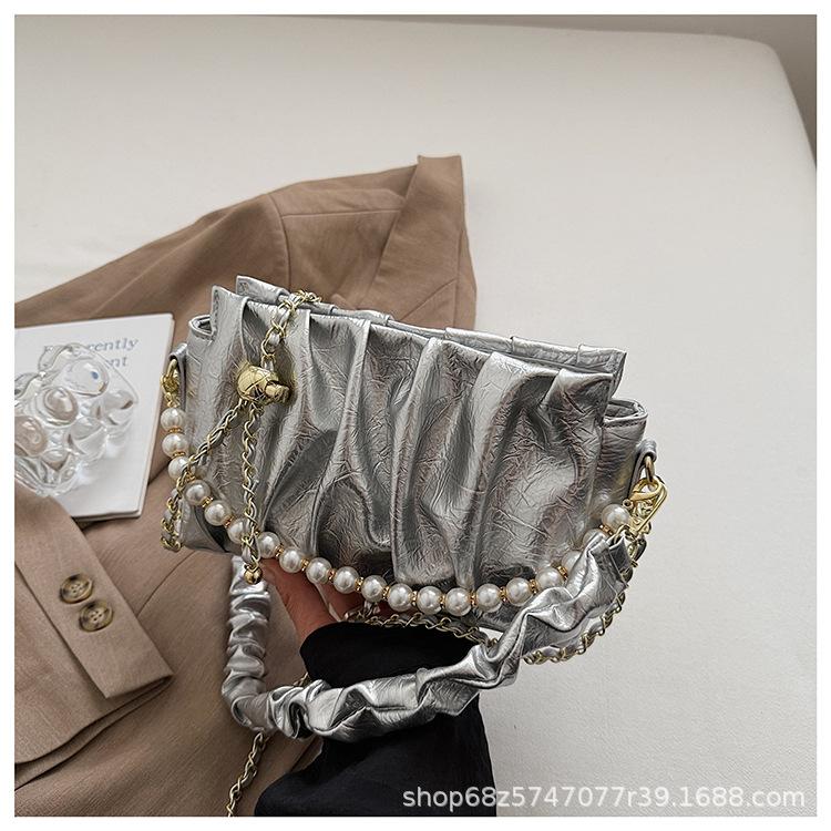French texture handbag women's small bag 2025 new pleated cloud bag versatile trend shoulder messenger bag