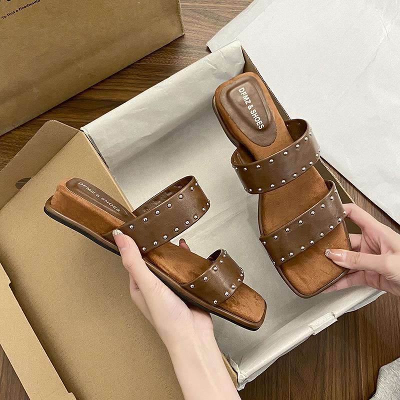 Retro rivets one word with small slope heels slippers women's summer wear seaside vacation casual beach sandals