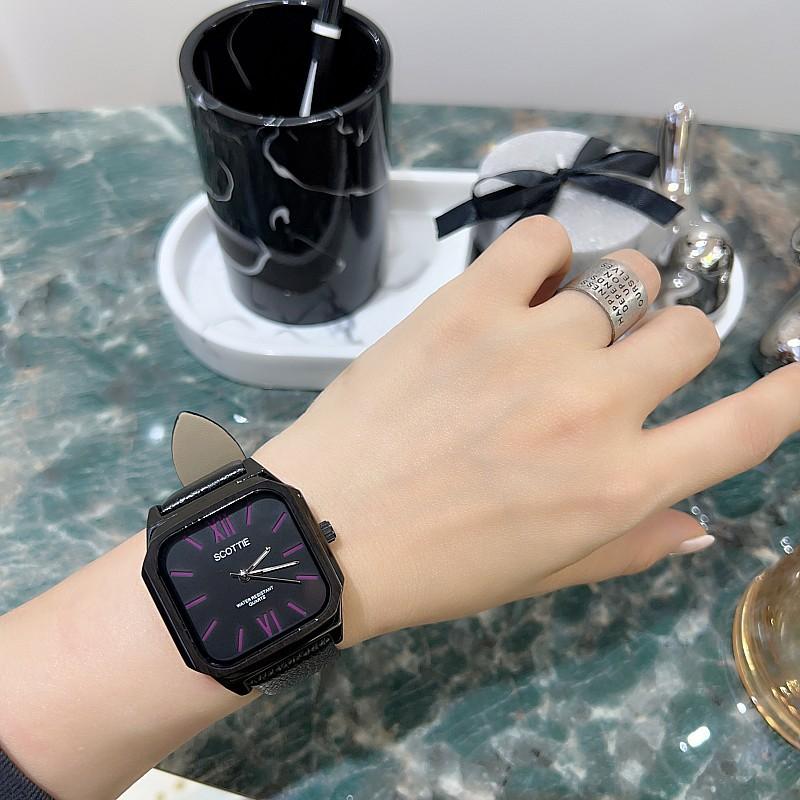 Fashion Large Dial Temperament Women'S Watch Personality Domineering Neutral Watch Women'S Gold Case Leather Strap Square