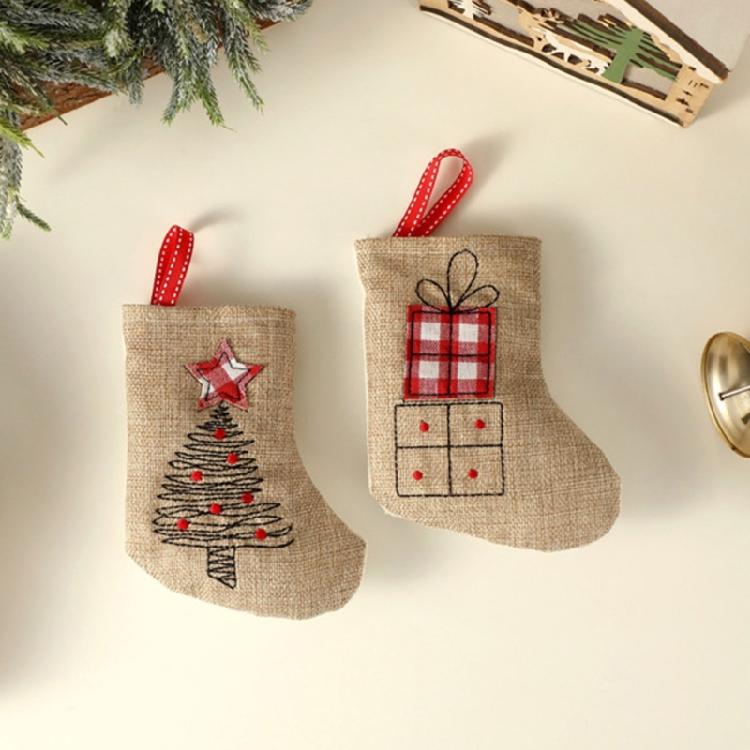 Lovely Christmas Stockings Ornament Candy Gift Bag Christmas Hanging Socks For Tree Fireplaces Holiday Decoration