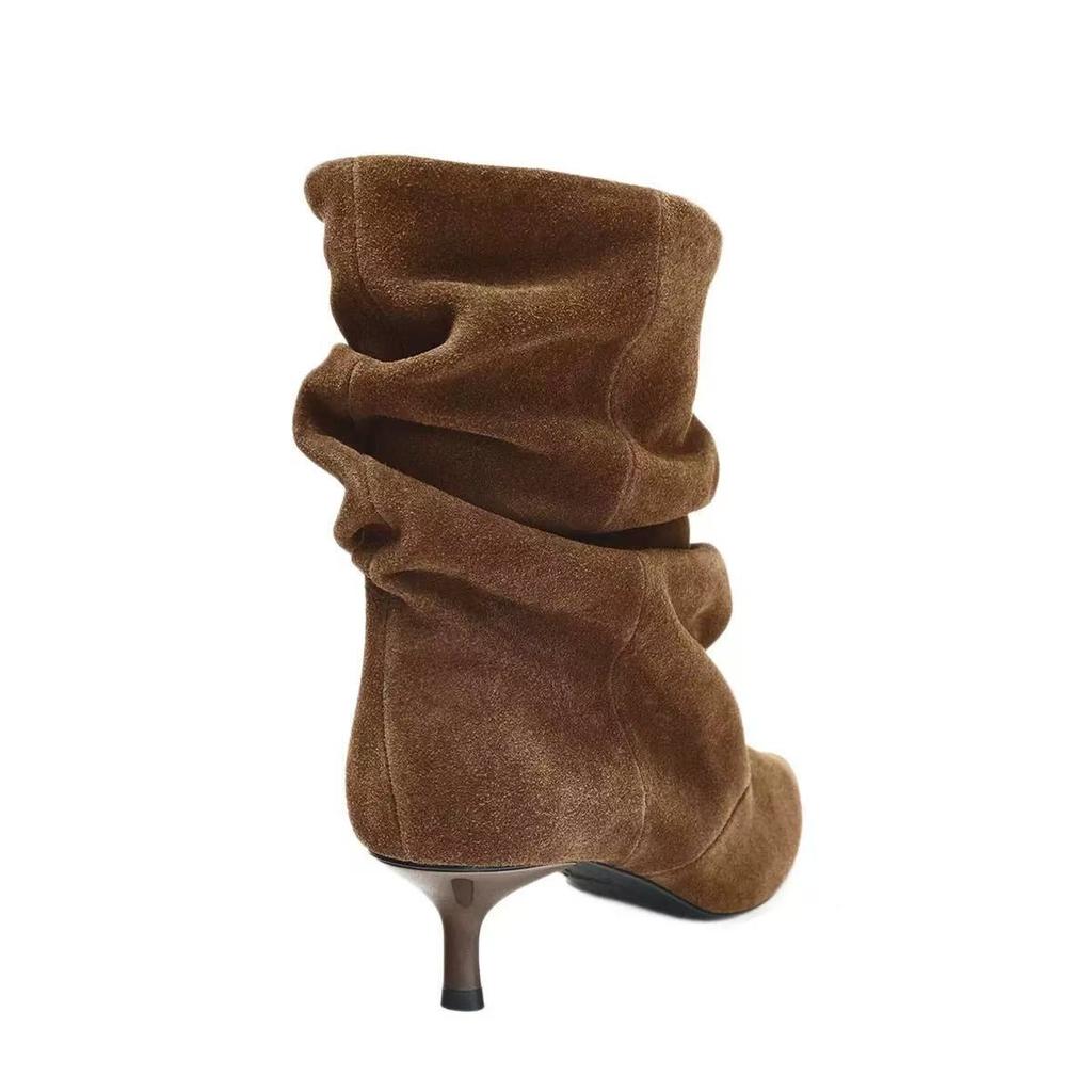 Long-term spot 2025 autumn new pleated stacking boots women's pointed head medium heel short boots European and American suede boots