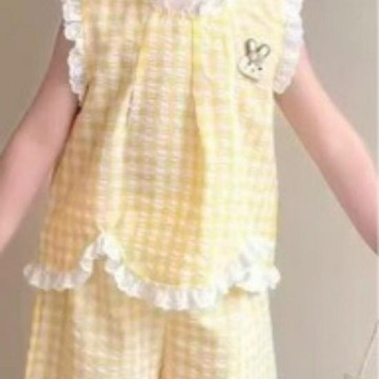 Polyester Cotton Stretch Plaid Fabric for Home Textiles - Wrinkle-Resistant, Bubbled Texture, Spring/Summer Style.