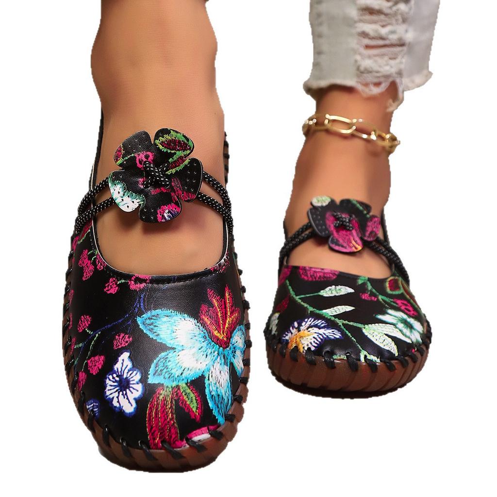 New Style Soft-soled Low-top Women's Shoes. New Thick-soled Lazy-style Sneakers.