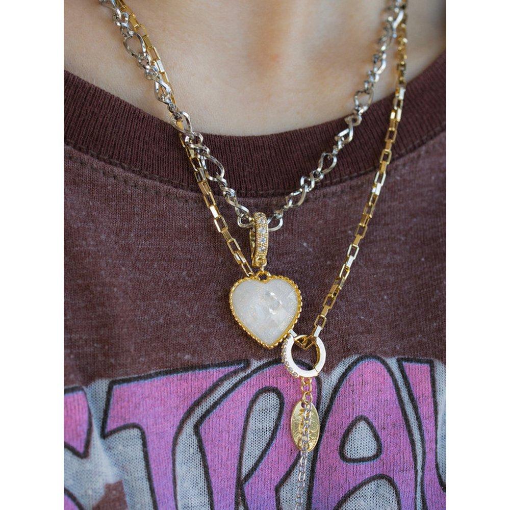 Pearly Heart Pendant (White)