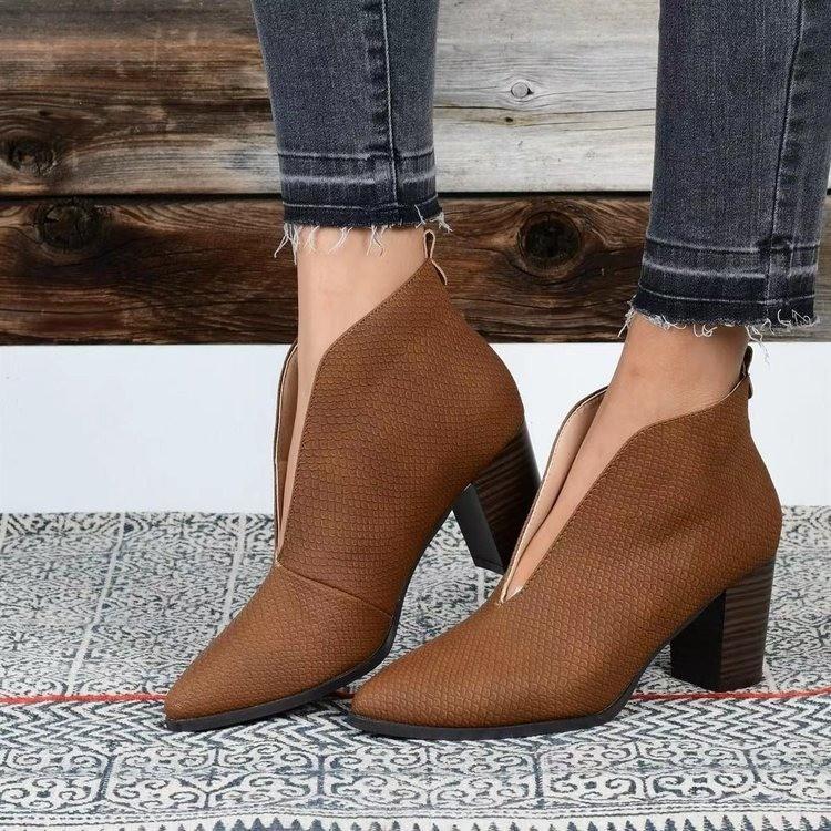 

New Fashion Ethnic Style Retro Square Head Casual Large Size Single Shoes