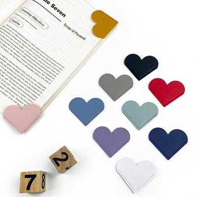 2Pcs Simple Heart Shape Bookmarks Handmade Artificial Leather Label Notepad Label Book Reading Bookmarks