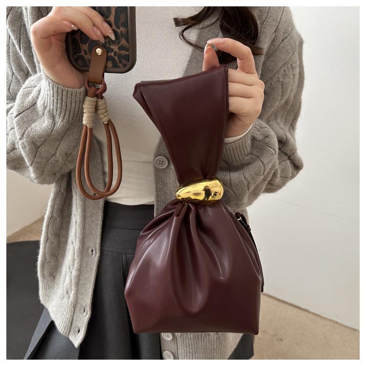 New Pleated Vintage Faux Leather Bucket Bag for Women Small Single Shoulder Wristlet Clutch