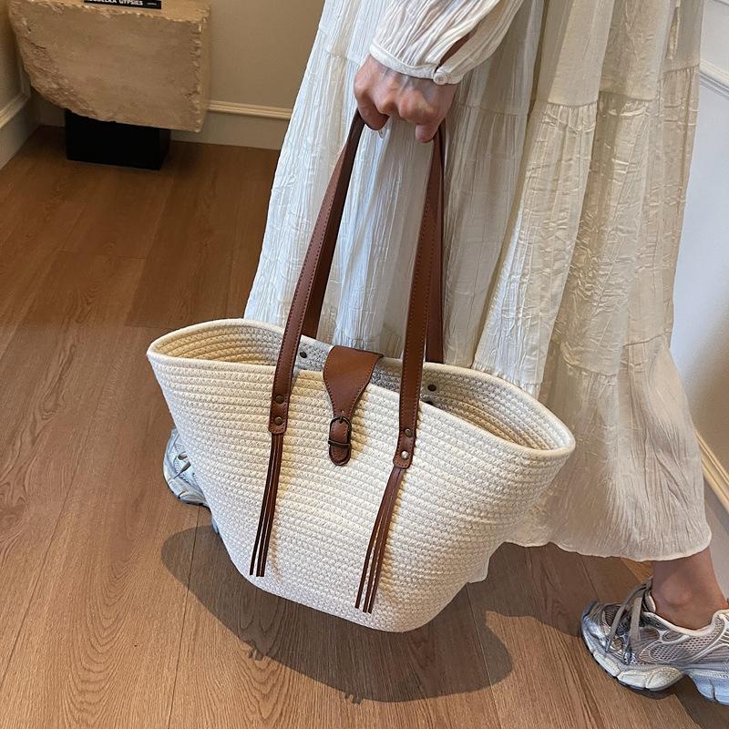 2025 new casual small fresh woven underarm beach bag commuter large capacity commuter vegetable basket tote bag women