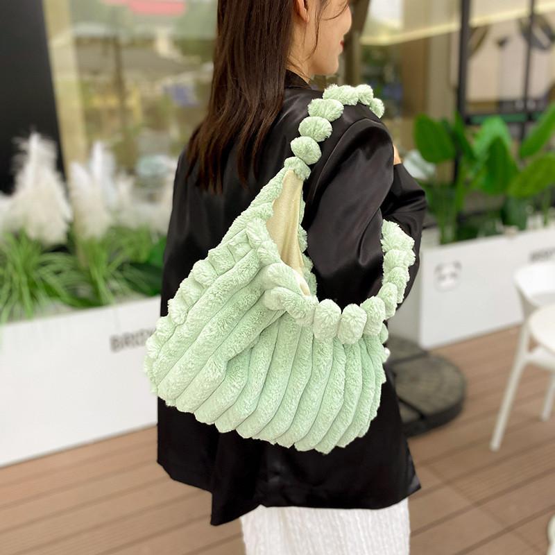 Stilvolle, geräumige Plüsch-Tragetasche, weiche, urban-schicke, flauschige Schultertasche