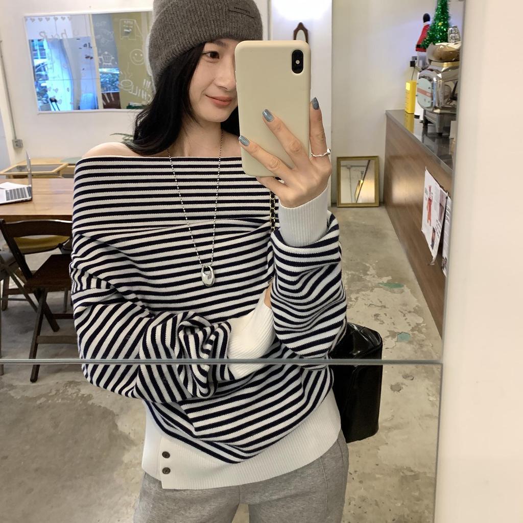 European One-Shoulder Striped Knit Sweater - Fitted Long Sleeve Top for Women, 2026 Spring/Autumn