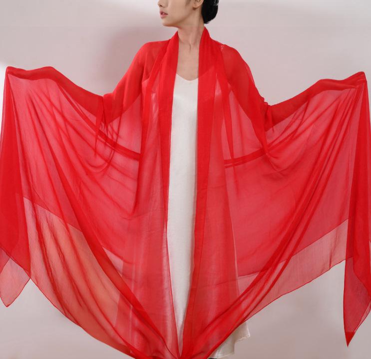 Velký červený hedvábný šátek v korejském stylu: Jednobarevná šála pro ženy, ochrana před sluncem a teplo