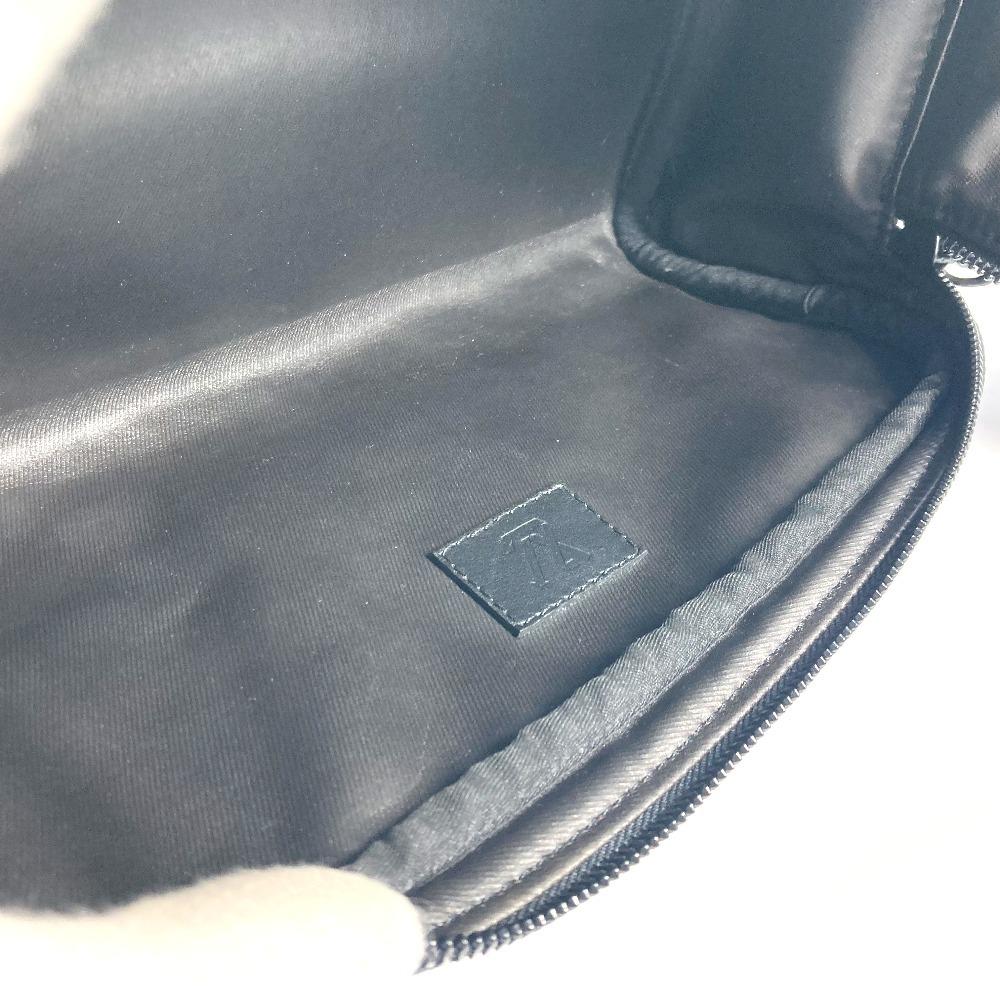 Louis Vuitton M21435 LV Snow Collection dopp kit Pouch Clutch bag Black/White