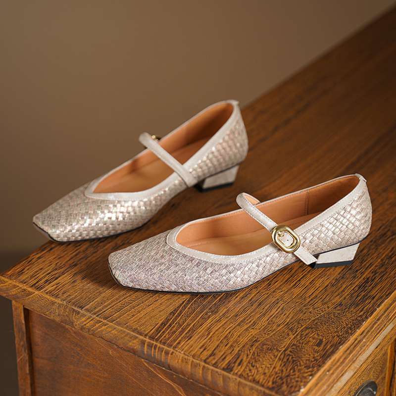 Krazing Pot Cow Skin Summer Spring Autumn Low Heels Women Square Toe Mary Janes Metal Buckle Shallow Pumps