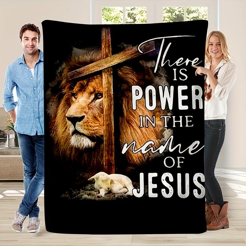 Ultra-Soft Lion Print Flannel Throw Blanket - Versatile, Tear-Resistant for Couch, Bed, Office, Camping & Travel