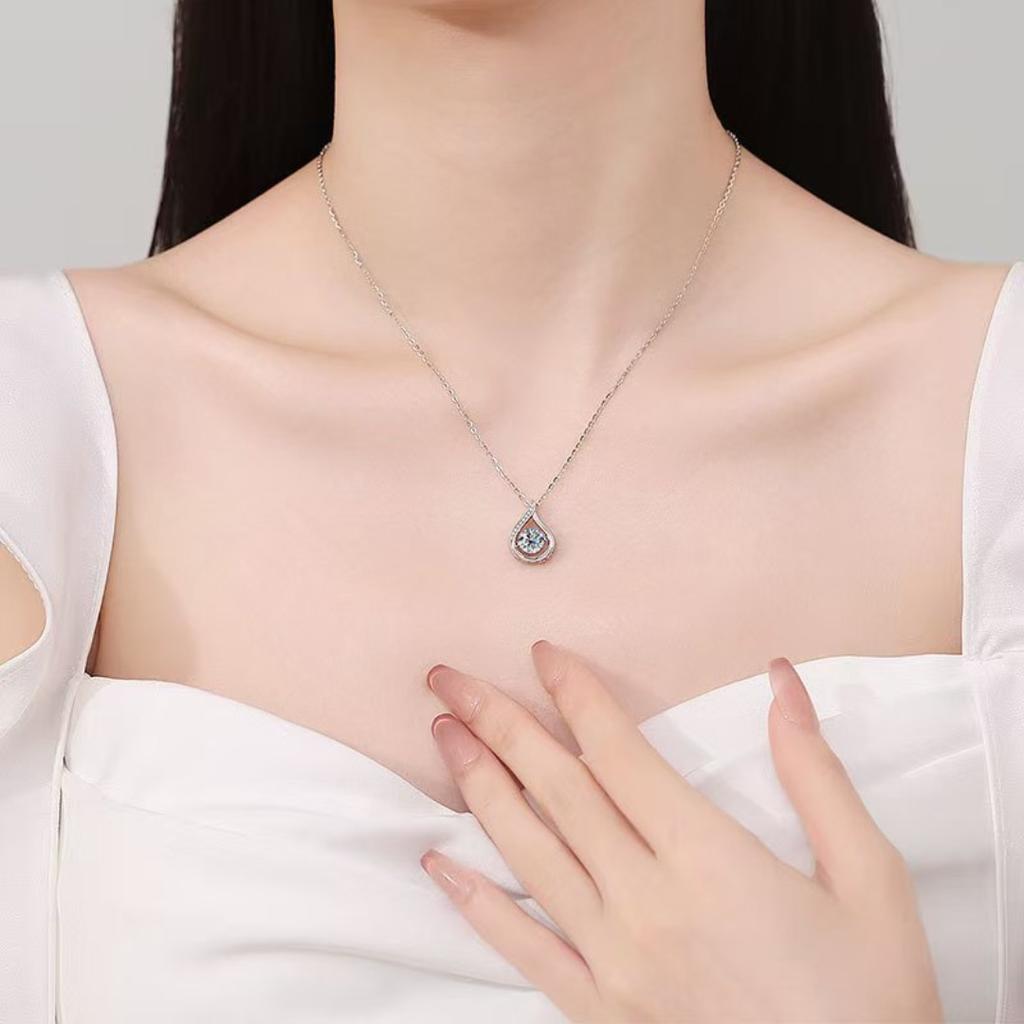 Sterling Silver S925 Smart Drop-shaped Necklace Women's Versatile Light Luxury High-end Moissanite Necklace Jewelry