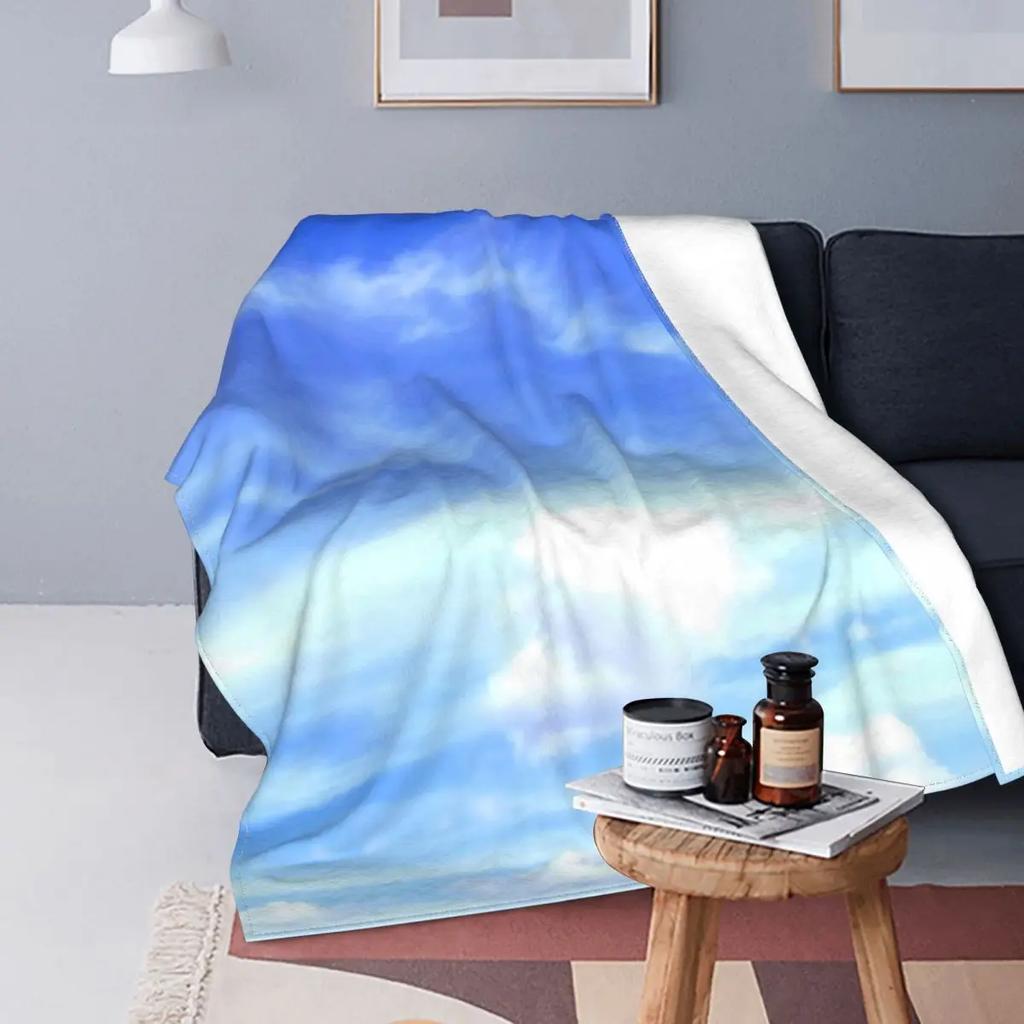 White Cloud Blanket Blue Sky Fleece Picnic Blanket Super Soft Fashion Comfy Warm Bedspread for Teenage Girls Gift Queen Size