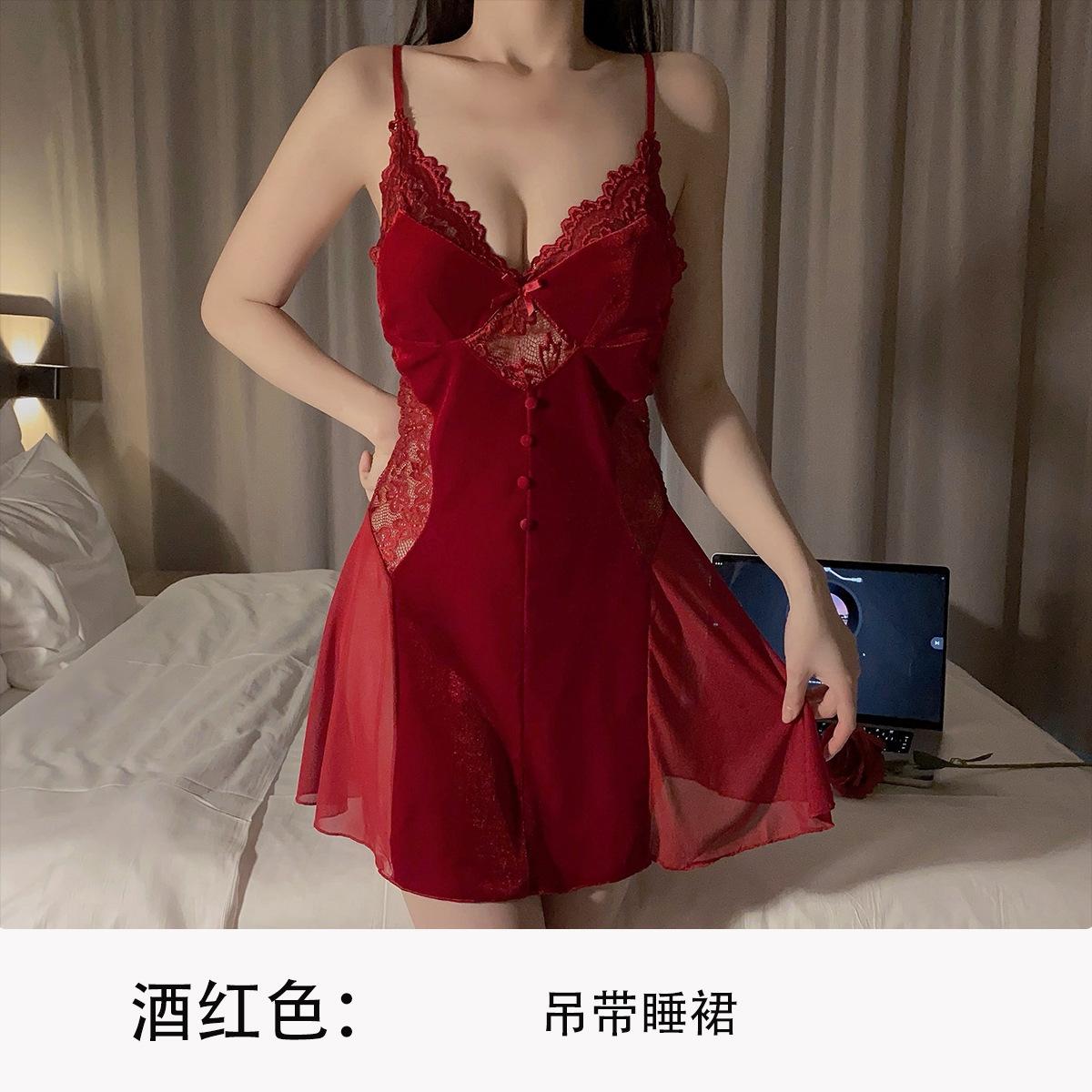 

Sexy suspender gold velvet nightdress comfortable plus chest pad lace edge underwear women s loungewear suit winter XL бордовий