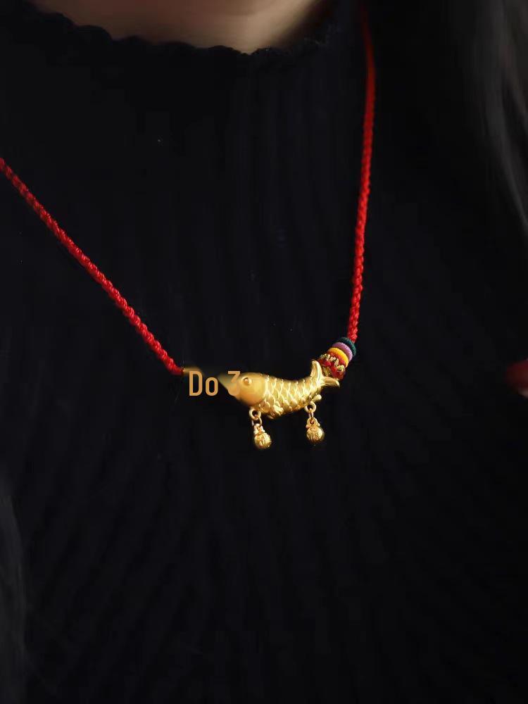Lulutong Goldfish Pendant Necklace - Sand Gold, Clavicle Chain, Light Luxury, Good Luck Carp Design