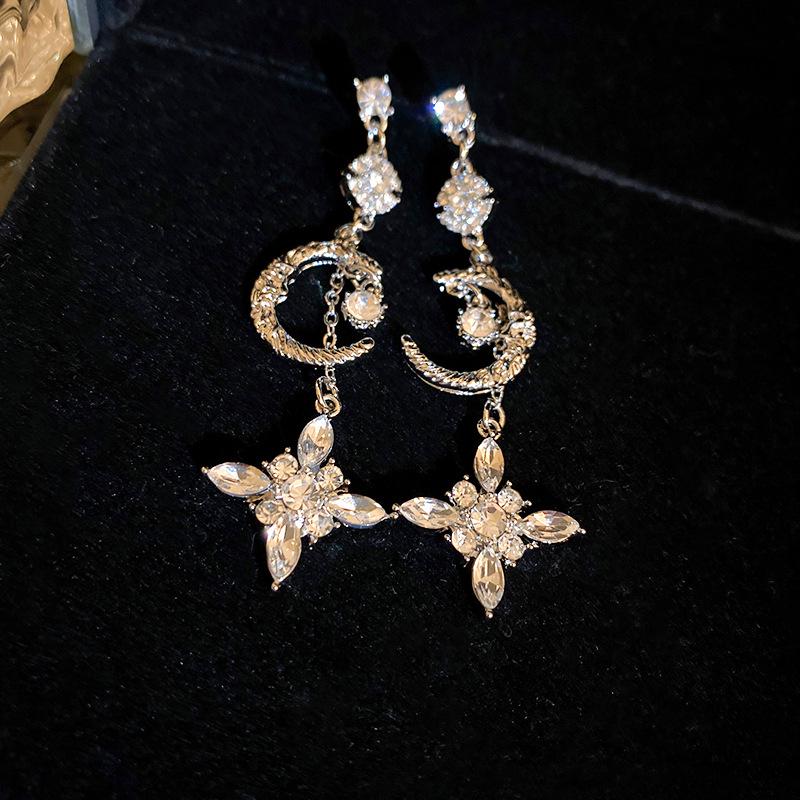 

Elegant Star and Moon Tassel Silver Earrings - French Luxury Style for Women