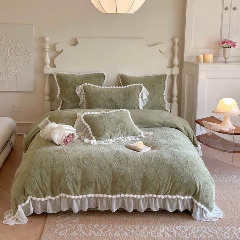 COMOLIVING European Princess Style Milk Velvet Quilt