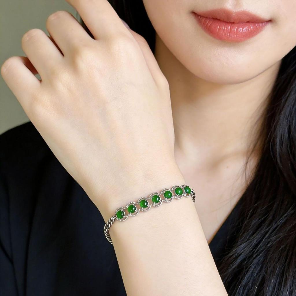 Green Jade Egg-Shaped Bracelet - High-Quality, Light-Reflecting, Best-Selling Jewelry