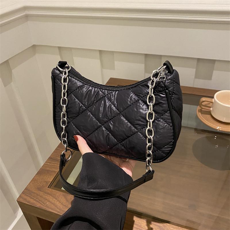 

Modern Sophisticated Sling Bag For Winter Fashion Trendy Handbag With Unique Stitching Ideal For Daily Outfits