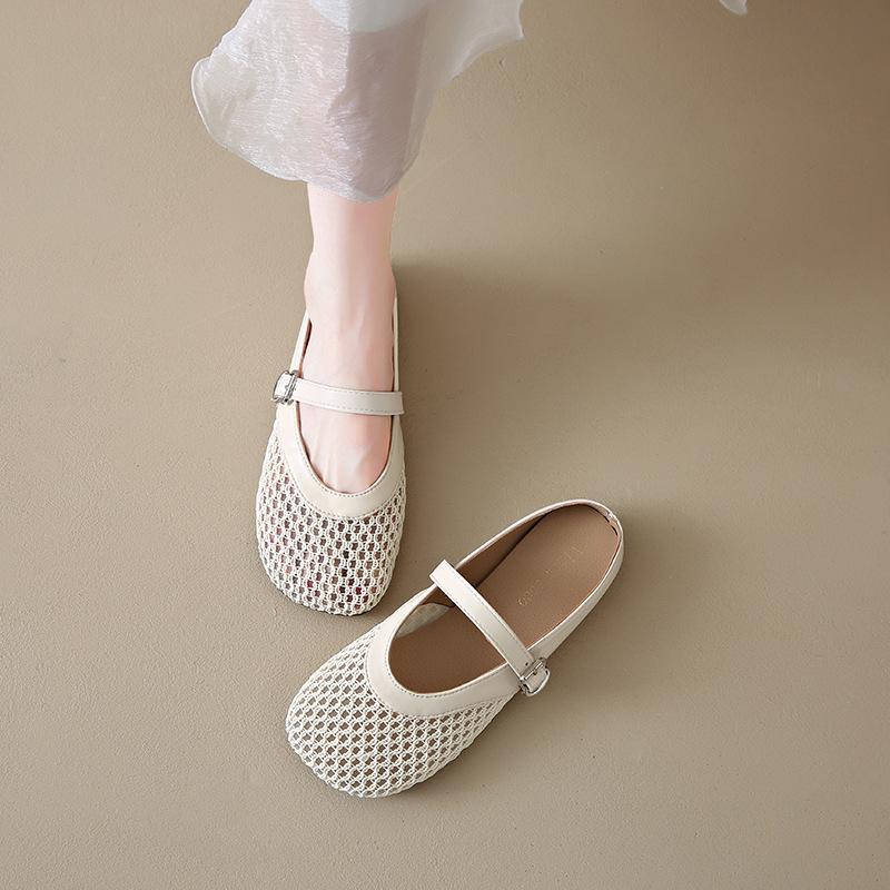 Hollow woven bag head half drag women's shoes summer wear new flat bottom breathable one pedal hole shoes sandals