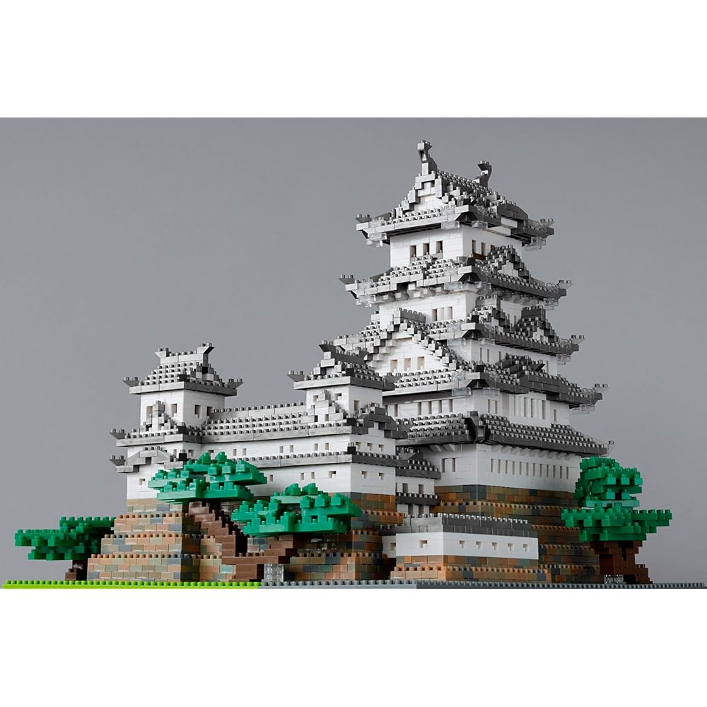 Kawada Nanoblock Himeji Castle Special Deluxe Edition Metallic Silver Building Set NB-042A