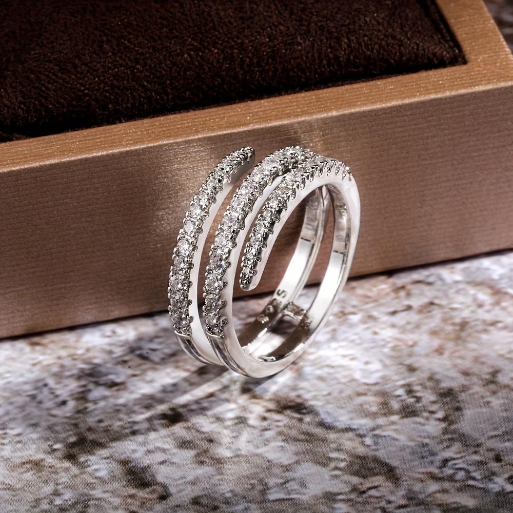 European and American Women's Fashionable and Simple Three Circle Surround Ring, Creative and Cool Air High-end Feeling Ring