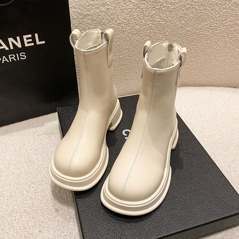 

Новые кожаные короткие ботинки на толстой подошве с молнией сзади 2024 тонкие осенне-зимние ботинки Martin студенческие универсальные нескользящие женские туфли 35