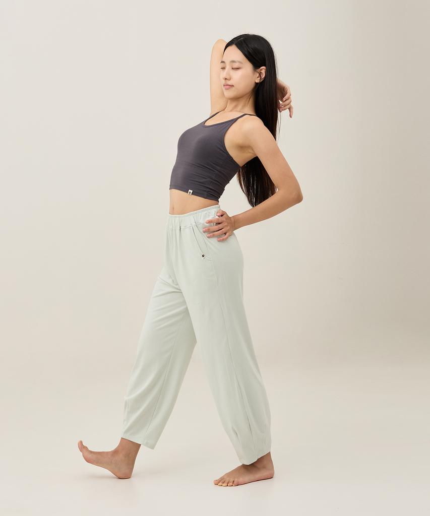 Seutoliyoga Janu Curved Jogger Pants
