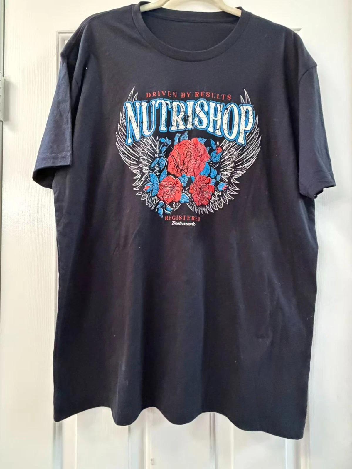 Nutrishop Graphic T-Shirt Black Winged Roses Streetwear Fitness Tee L