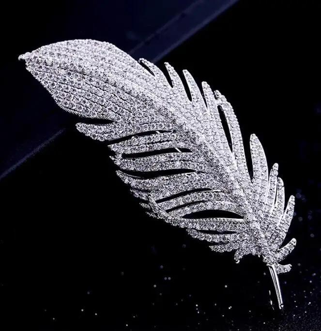 Charme Voller Zirkon Glänzende Silberfarbe Feder Broschen für Damen Temperament Mode Anzug Korsage Zubehör Pin Schnalle Geschenk