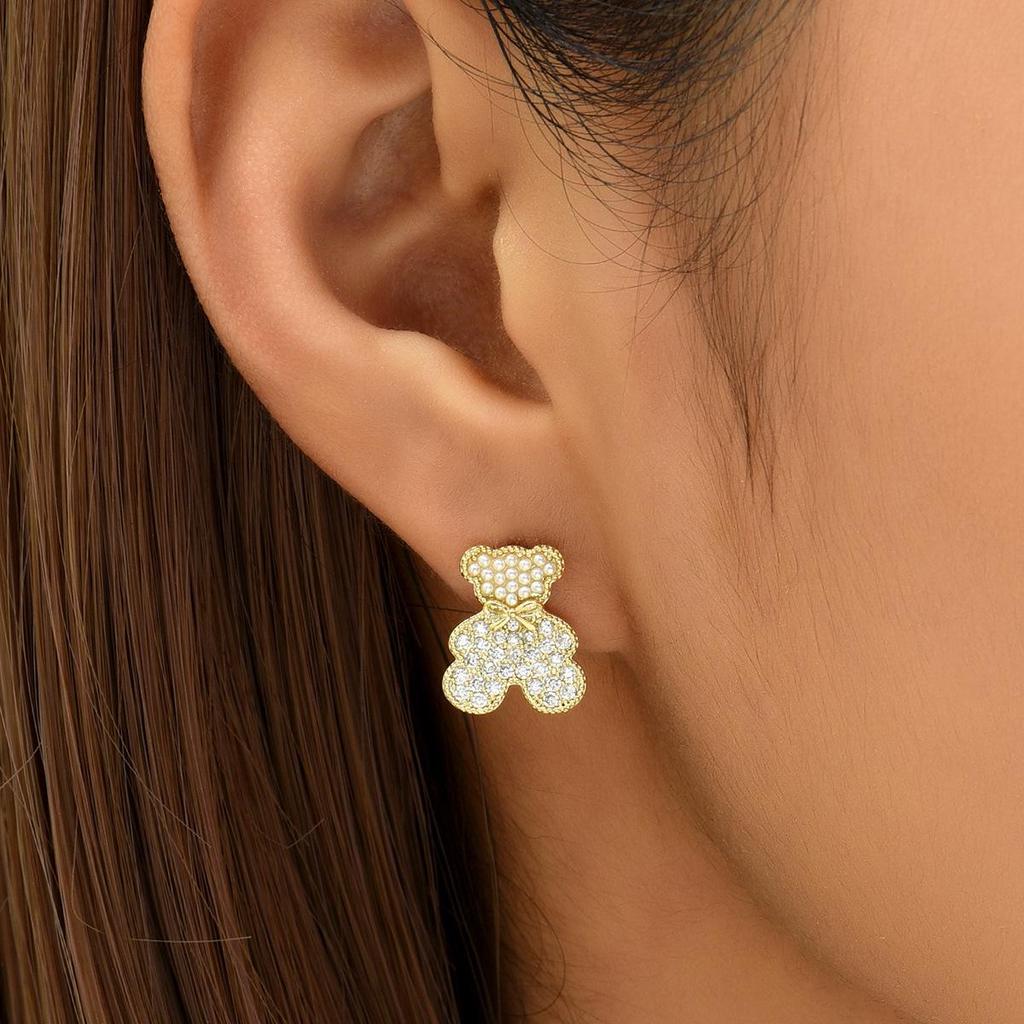 Elegantes clips magnéticos para las orejas con diamantes, perfectos para orejas no perforadas.. Accesorio de moda japonés-coreano para un look de celebridad de alta gama.
