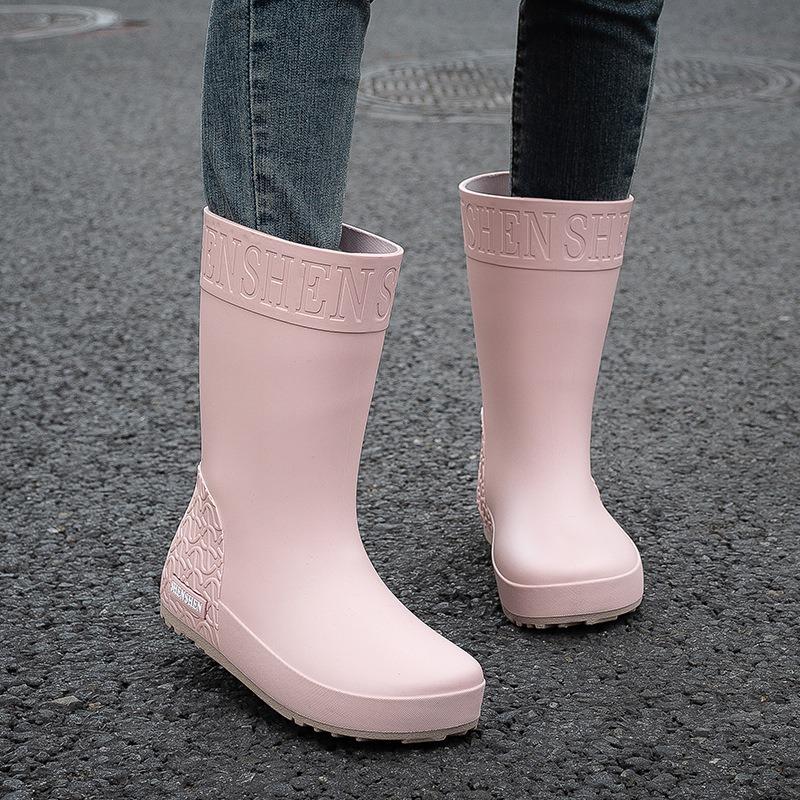 Fashion Rain Shoes Women's Medium Tube Rain Boots New Women's Versatile Waterproof Shoes Wear Wear Wear-resistant Non-slip Rubber Shoes Work