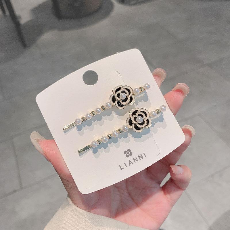 South Korea's new pearl flower one-word clip 2025 fashion Internet celebrity hairpin girl pair clip bangs edge clip