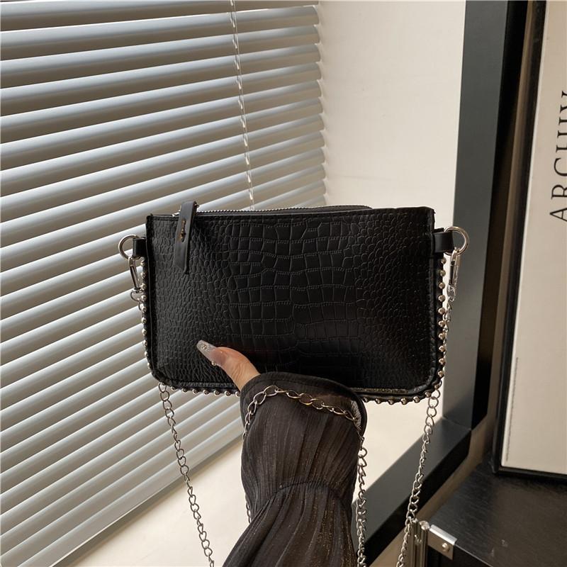 

New trendy solid color small square bag casual versatile chain shoulder messenger bag retro commuter women s bag чорний