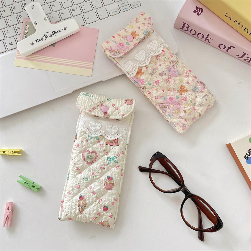 Kawaii Quilted Glasses Bag Cute Cartoon Eyeglasses Pouch Soft Cotton Sunglasses Case With Heart Button Lace For Women Girls