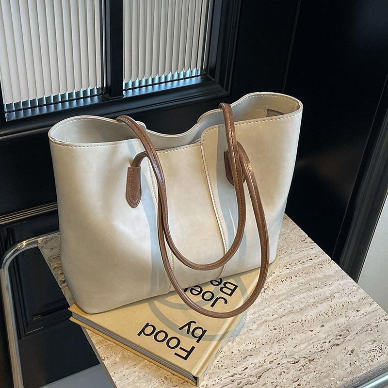 Retro high-end large-capacity bag tote bag 2025 new simple commuter bag fashionable shoulder armpit bag