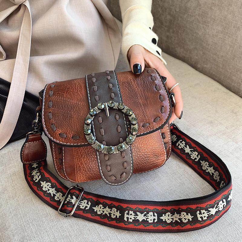 

2025 Women s Fashion Square Crossbody Shoulder Bag - Versatile, Stylish Niche Design 16x16x10 cm коричневый