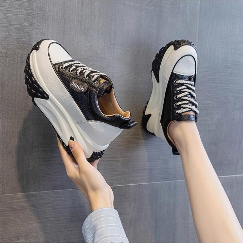 Spring and Autumn Korean Style Thick Soled Sports Shoes for Women, Classic Retro Shoes with Built-in Heels for Enhanced Comfort and Breathability