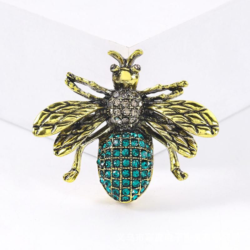 

Vintage Exquisite Insect Bee Rhinestone Brooches For Women Clothing Coat Jewelry Accessries Gifts A3