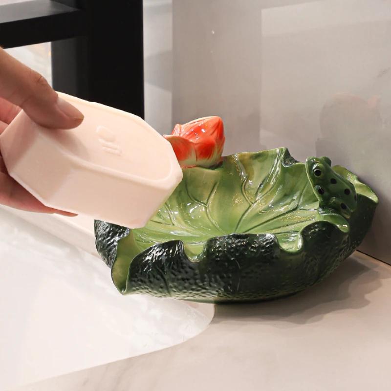 1pc Ceramic Soap Dish Ornament Drain Soap Box Fish Frog Lotus Bathroom Accessories Home Decorations Kitchen Soap Holder