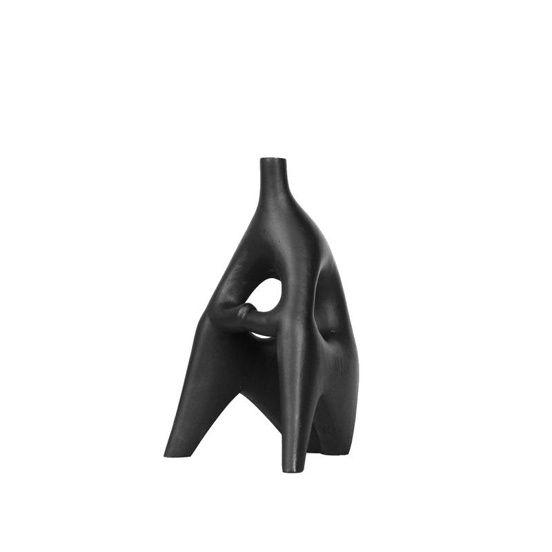 Modern Minimalist Nordic Minimalist Geometric Black Abstract Sitting Portrait Ornaments Model House Sales Office Soft Decorations