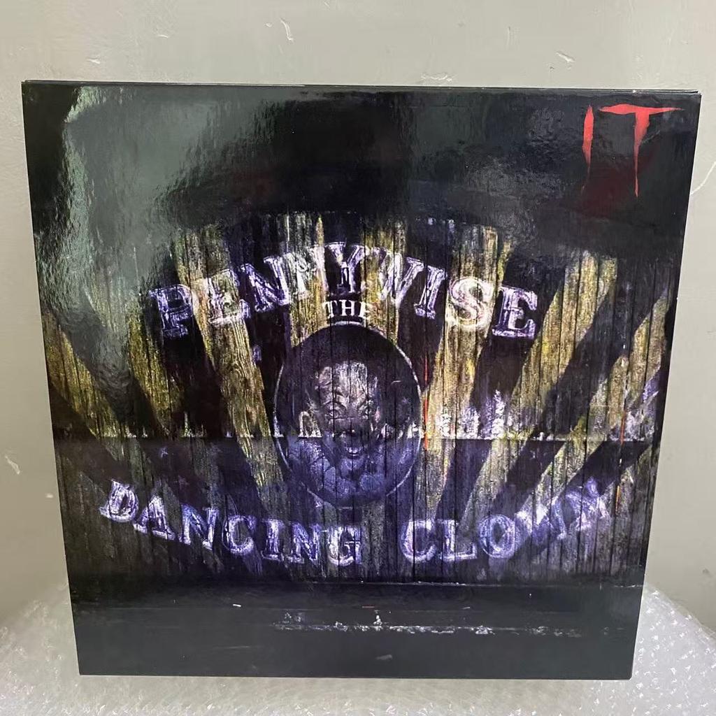 Autentická hororová figurka Pennywise – Ikonická postava z filmu IT s více pohyblivými částmi