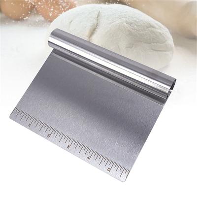 Nerezová stolní škrabka a vykrajovátka na těsto Multifunkční kuchyňské nářadí Škrabka s lopatkou Nejlepší sada 2 vykrajovátek na pizzu a těsto